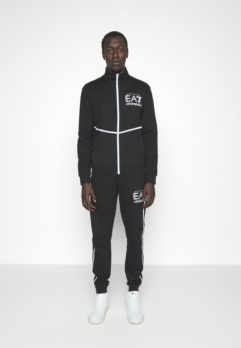 EA7 Emporio Armani - TRACKSUIT SET - Tepláková souprava - black, Zvětšit