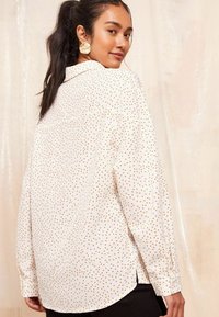 Friends Like These Blus - black white