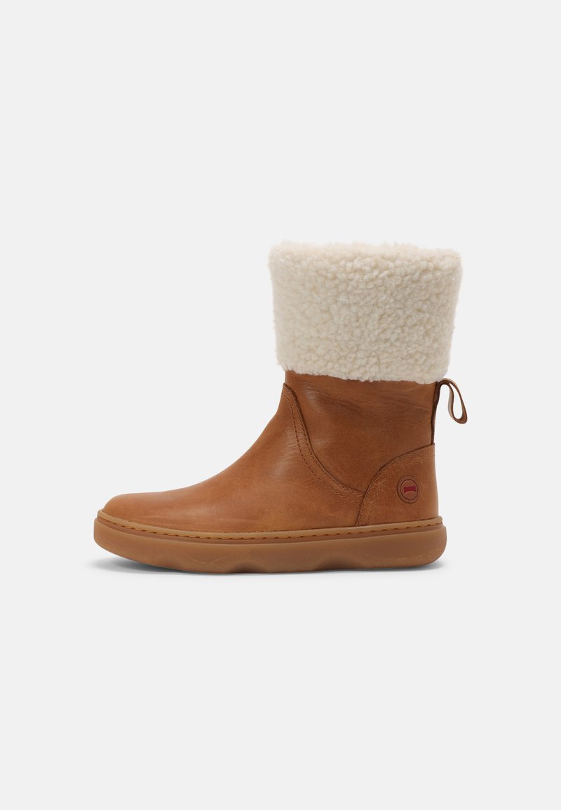 camper winter boots