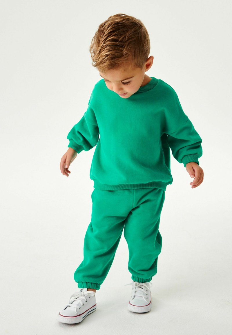 Next OVERSIZED SWEATSHIRT AND JOGGERS SET Sweatshirt bright green/grün Zalando.de