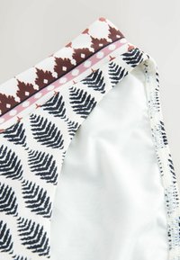 Nepasirinkta, cream pink woodblock