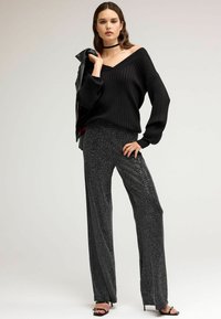 Next V-NECK  - Svetr - black