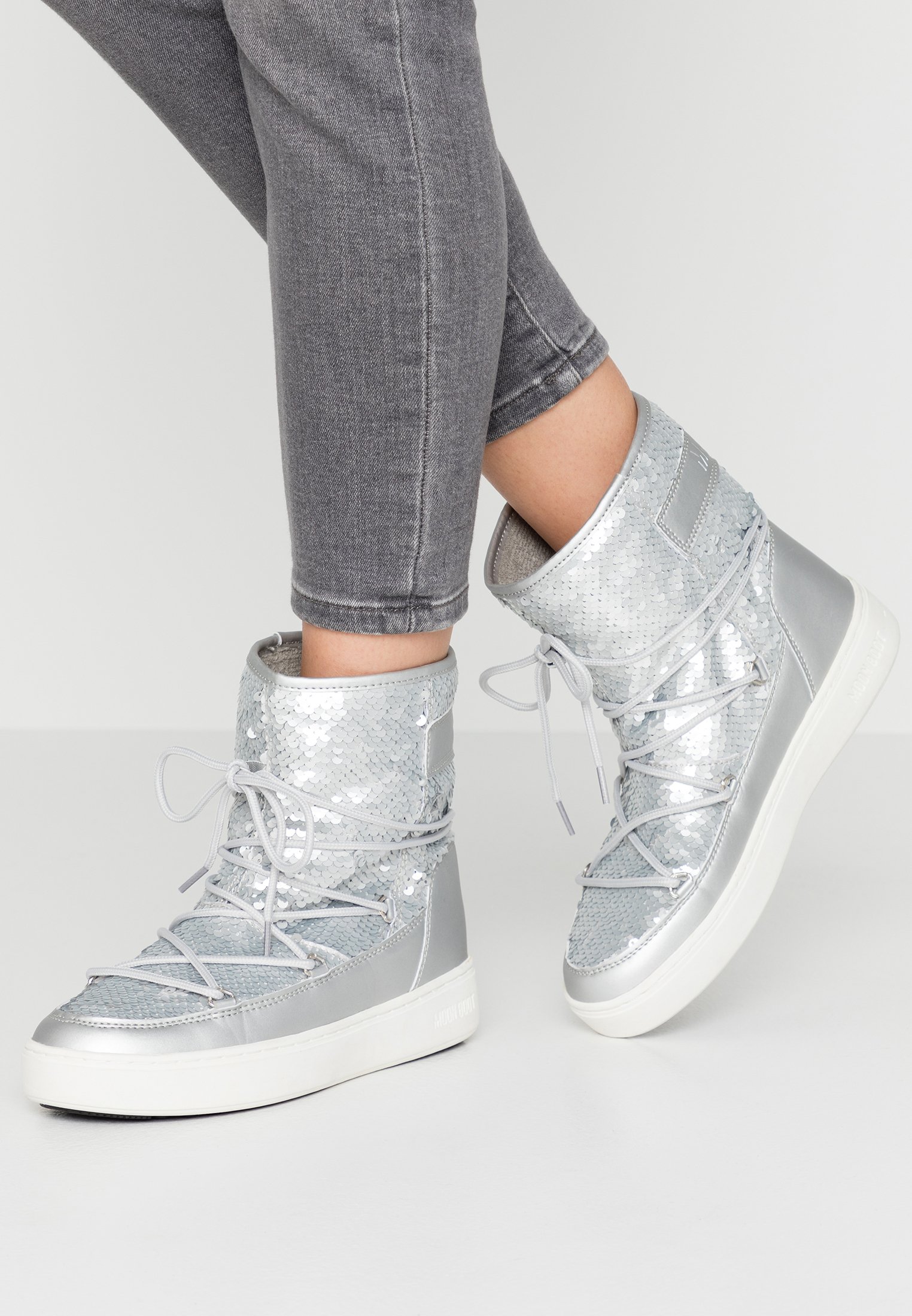 moon boot pulse mid black