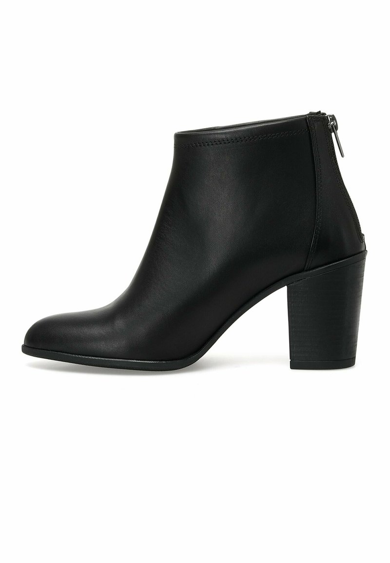 bottines nine west
