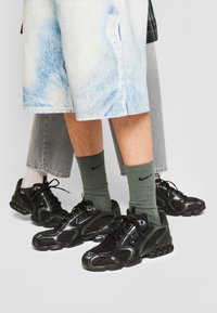 Thumbnail Image 6