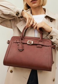 Next BELTED WORKWEAR - Bolso de mano - tan brown