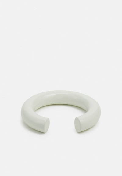 Uncommon Matters SWELL BANGLE - Rannekoru - alabaster white