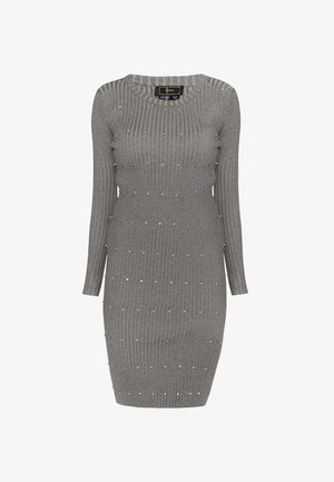 Pilkas raukšlėtas suknelė su ilgomis rankovėmis, puošta metaliniais kabliukais, tolygiai išdėstytais visoje medžiagoje, apvaliu iškirpimu ir prigludusia forma.