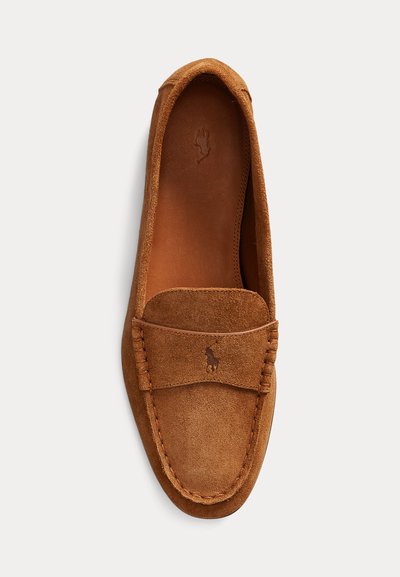 Polo Ralph Lauren EMBOSSED-PONY SUEDE PENNY LOAFER - Jalga libistatavad jalanõud - pale russet