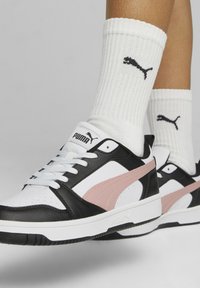 Puma - REBOUND - Sporta apavi - white future pink black Miniatūras attēls 1