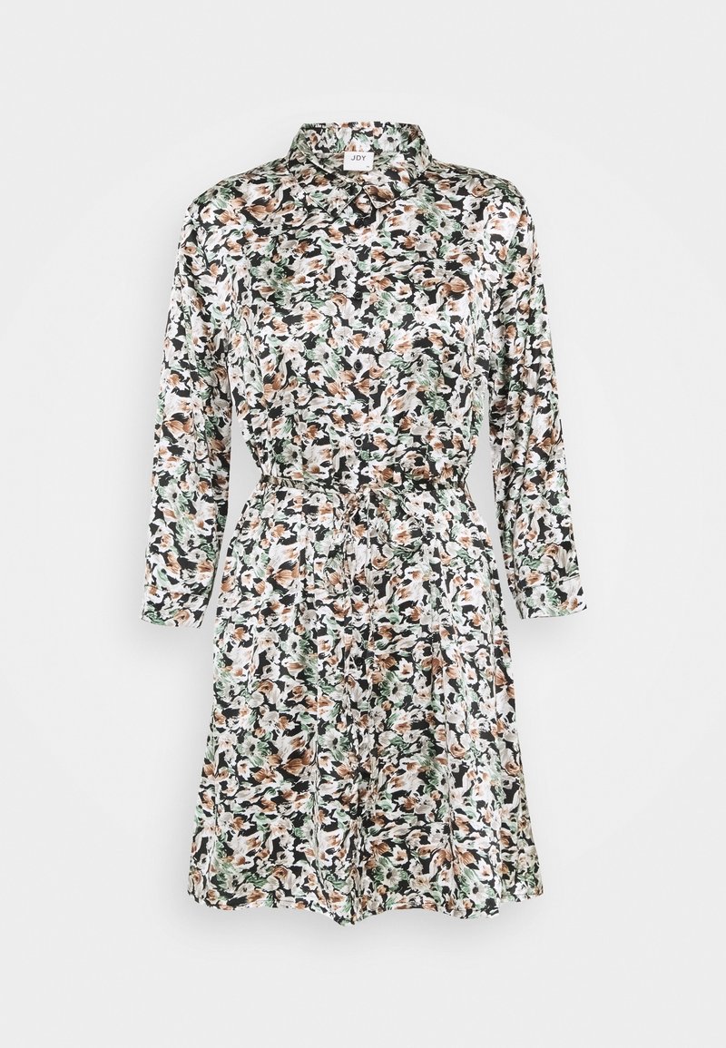 Robe à motif floral en tissu léger ; elle comporte un col, des manches longues, une taille nouée et des teintes de noir, blanc, vert et marron.