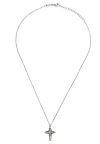 Zilveren ketting met een kruispendant met zwarte accenten en gouden details aan de uiteinden, textuur met ingewikkelde ontwerpen.