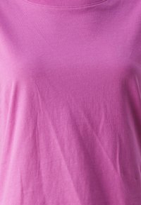 Selected Femme SLFCAMILA SS RUFFLE - Triko s potiskem - phlox pink