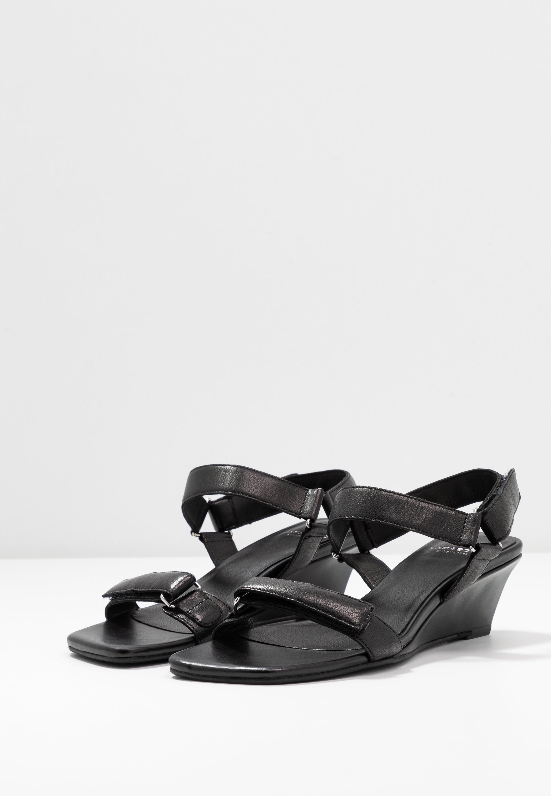 NELLIE Sandaletter med kilklack black NELLIE Sandaletter med kilklack black