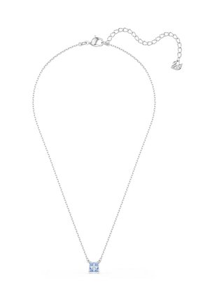 Collana d'argento con una delicata catena, caratterizzata da un pendente quadrato di pietra blu chiaro e una chiusura con catena regolabile.