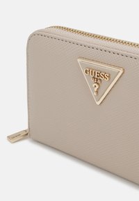Guess LAUREL MEDIUM ZIP AROUND - Portemonnee - taupe