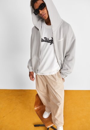 Jack & Jones JPSTPARACHUTE JJARC PANT - Vaqueros Boyfriend - Black