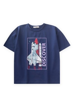 Navy blue cotton t-shirt featuring a graphic of a space shuttle with red accents and the word "DISCOVER" in bold pink text.