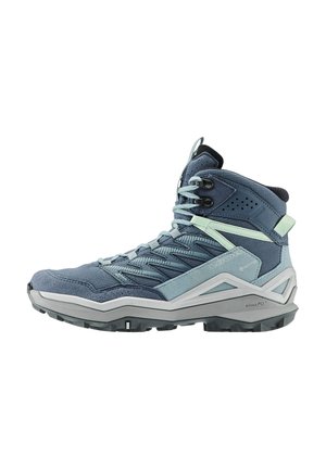 Scarponcino da trekking alto blu e grigio con suola rinforzata, supporto imbottito per la caviglia e occhielli per i lacci verde chiaro su sfondo bianco.