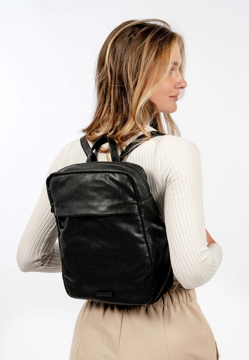 SURI FREY CELLY Rucksack schwarz/black Zalando