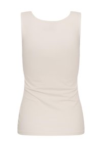 Haut beige ajusté sans manches avec encolure arrondie et légère ride de tissu dans le bas du dos, vu de dos.