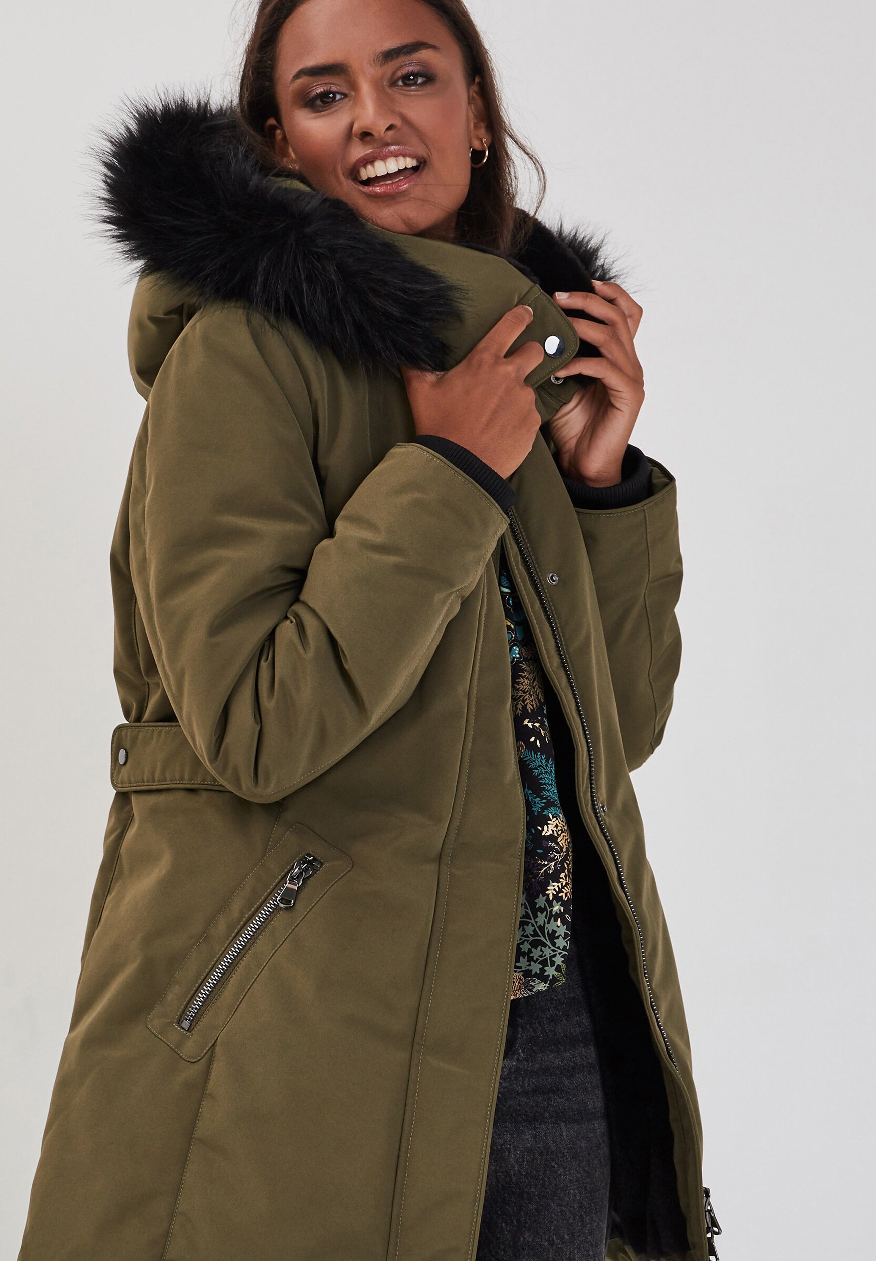 cache cache manteau parka