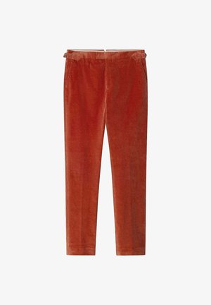Pantalones de pana en un color naranja intenso, con un diseño de pierna recta, textura sutil, passadores para cinturón y un acabado suave.