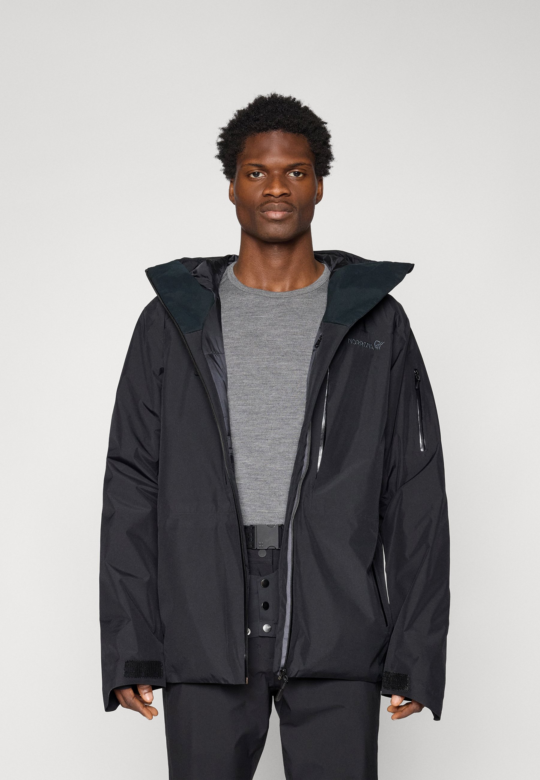 Norrøna スキー・スノボウェア lofoten ウィメンズ　黒 Norr na スキ スノボウェア lofoten ウィメンズ 黒 Norrby Latree