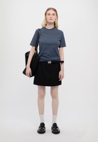 Filippa K MOCK NECK TEE - T-shirt basique - dawn blue