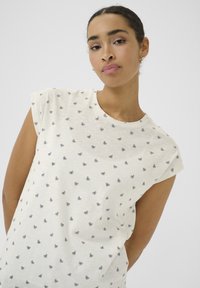 Kaffe KACLAUDI - T-shirt imprimé - chalk w black deep bows
