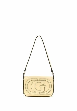 Sac à épaule en cuir beige avec grand logo « GG » en relief sur le devant et longue bandoulière fine réglable.