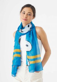 Doorzichtige blauwe sjaal met een Snoopy ontwerp, met gele strepen aan de onderkant. Lichtgewicht stof en zacht om de nek gedrapeerd.