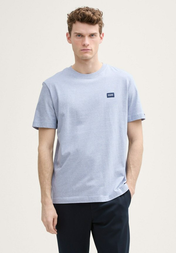 MIT LOGO-LABEL - T-Shirt basic