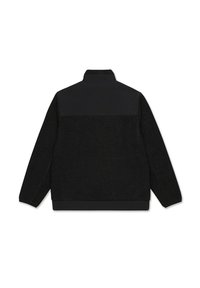 Czarna polarowa kurtka z wysokim kołnierzem, teksturowanym ciałem i gładkimi ramionami. Posiada prążkowane mankiety i dół dla lepszego dopasowania.