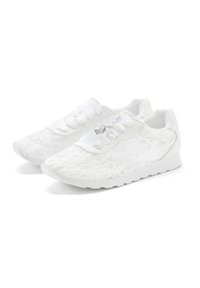 LASCANA SNEAKER - Sneaker low - weiß