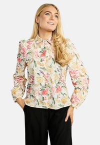 Niet geselecteerd, creme yellow flowers