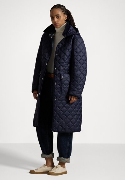 Polo Ralph Lauren REVERSIBLE QUILTED BARN COAT - Klassisk kappa / rock - navy