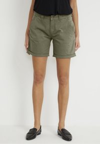 Culture Shorts - dark green