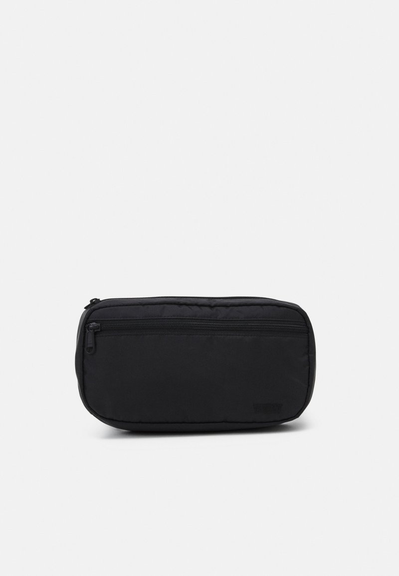 Petite pochette rectangulaire noire compacte avec une poche avant zippée et une fermeture éclair sur le dessus, conçue pour le stockage de petits objets.