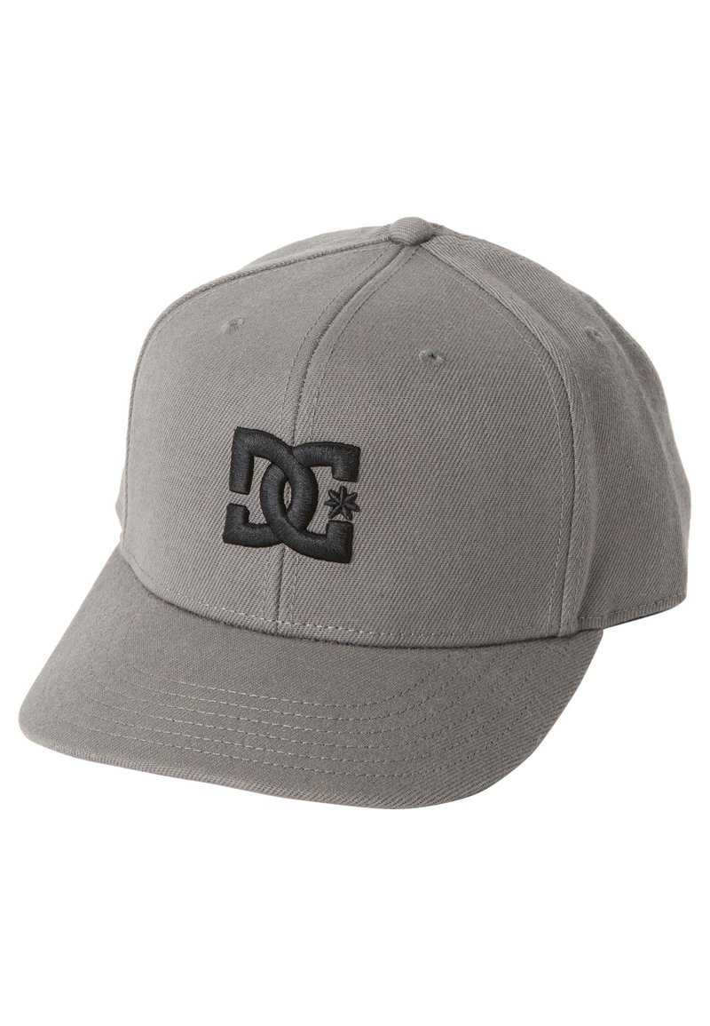 Grijze baseballpet van gestructureerde stof met een zwart geborduurd logo aan de voorkant en een gestikte klep.