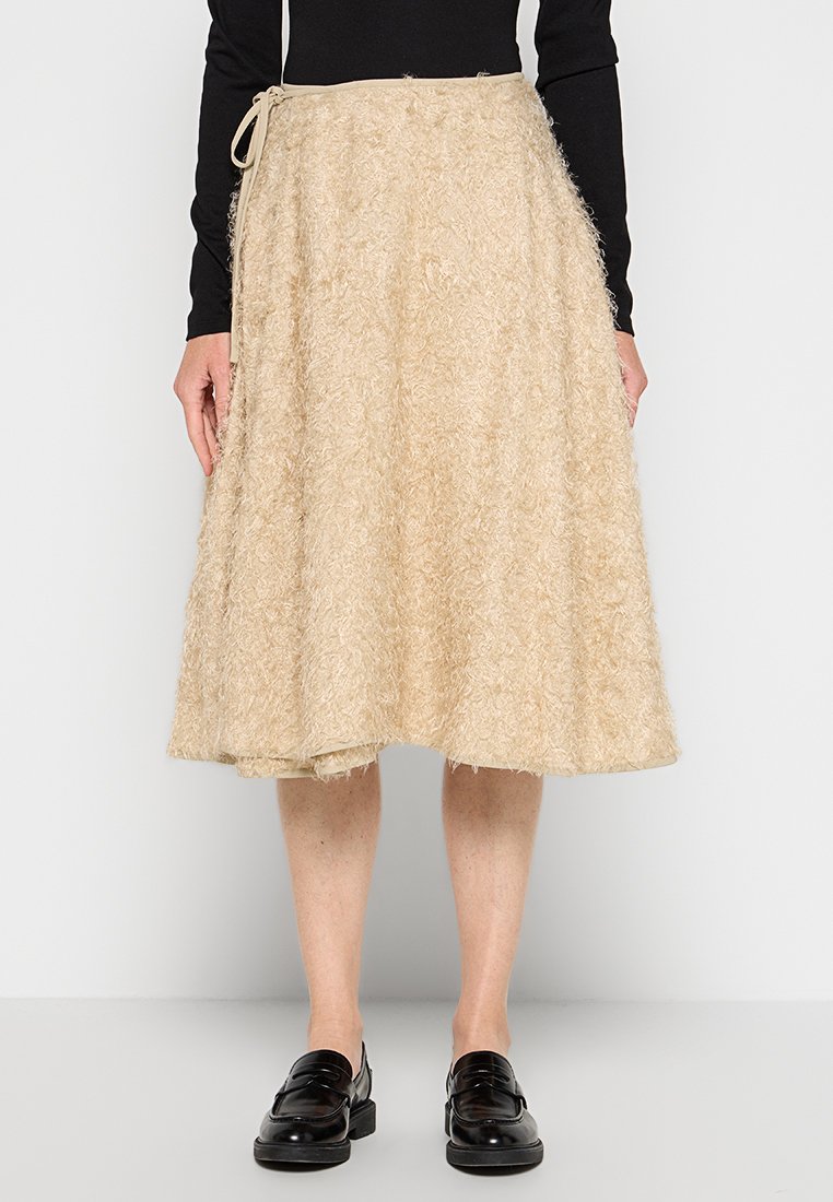 By Malene Birger Wikkelrok zandkleur By Malene Birger Wikkelrok zandkleur