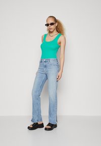 GAP TANK - Linne - simply green