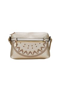 Bolso de mano metálico dorado con intrincados patrones bordados en blanco y marrón, cierre con cremallera y una correa ajustable. Forma rectangular con textura suave.