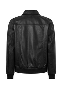 Schwarze Lederjacke mit gerippten Bündchen und Saum, geradem Kragen und sichtbaren Nahtnähten an Ärmeln und Rücken.