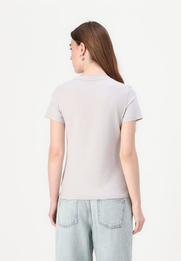 TRIANGLE LOVE - Print T-shirt - silk gray3