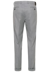 Graue maßgeschneiderte Hose mit einem dezenten Muster, rolliertem Saum, zwei Gesäßtaschen und einer glatten Stoffstruktur.