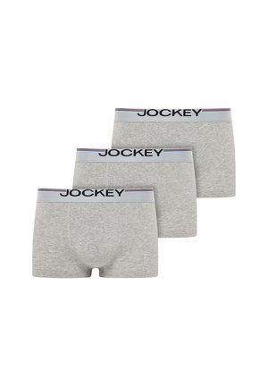 Drei graue Herrenboxershorts der Marke Jockey mit weißen elastischen Bund und schwarzer Logo-Beschriftung.