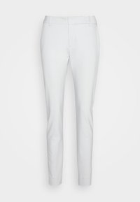 Vita skräddarsydda byxor med slim fit, som har en slät front, bälteshällor och en mjuk tygtextur. Inga synliga mönster eller detaljer.