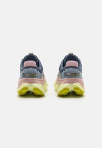 New Balance FRESH FOAM X MORE V3 - Trail hardloopschoenen - arctic grey