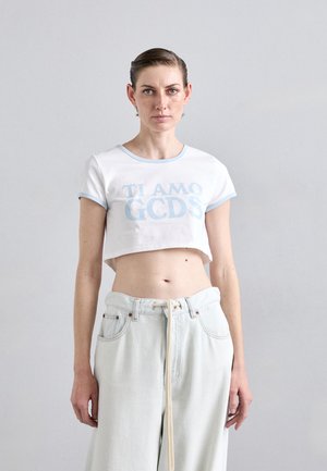 TI AMO CROPPED - Print T-shirt - baby blue